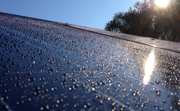 Improved solar panels obtain energy from falling raindrops